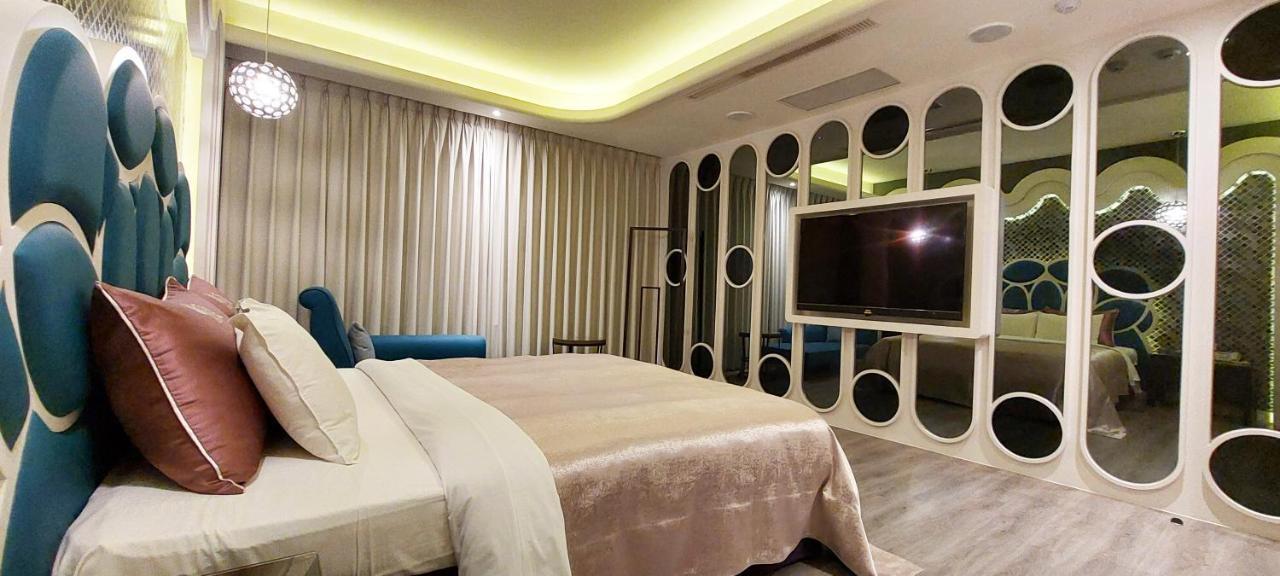 Song Xia Motel Taichung Exterior foto