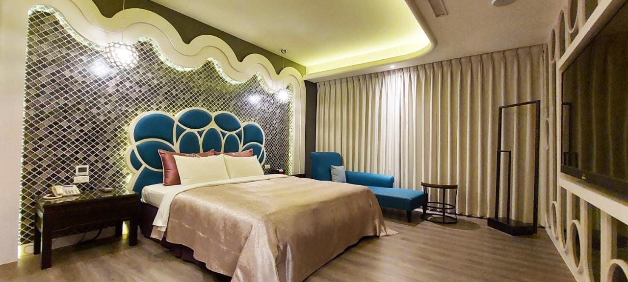 Song Xia Motel Taichung Exterior foto