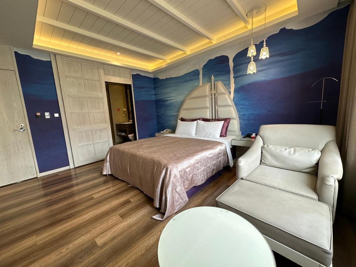 Song Xia Motel Taichung Exterior foto