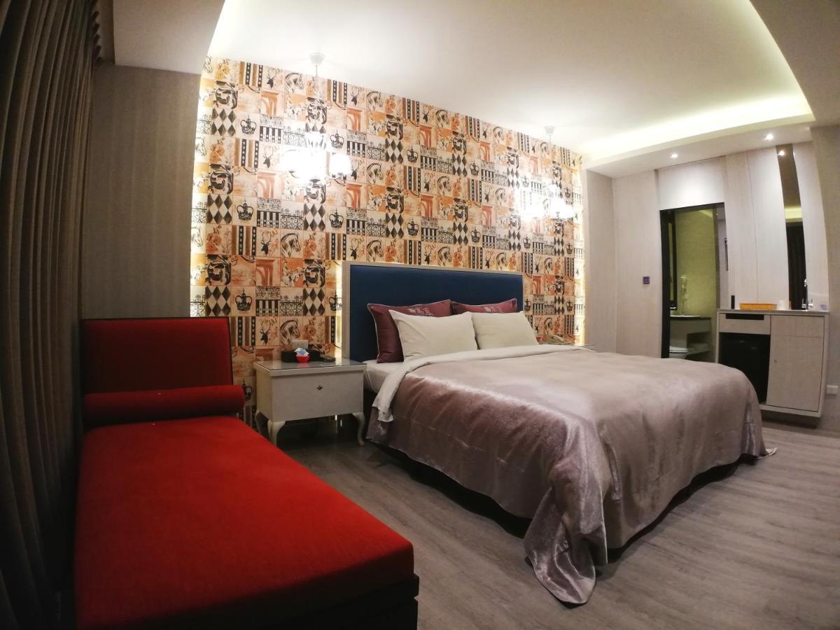 Song Xia Motel Taichung Exterior foto