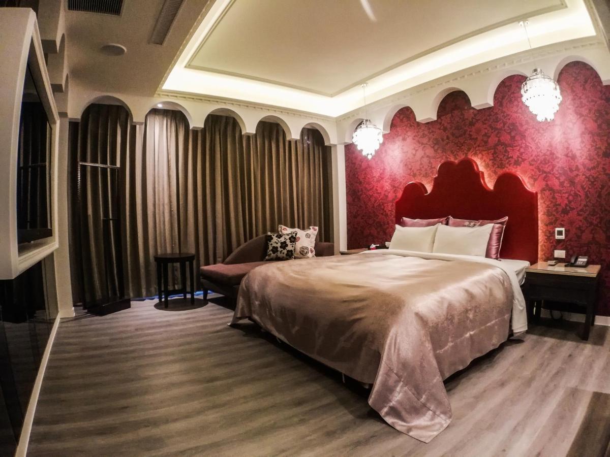 Song Xia Motel Taichung Exterior foto